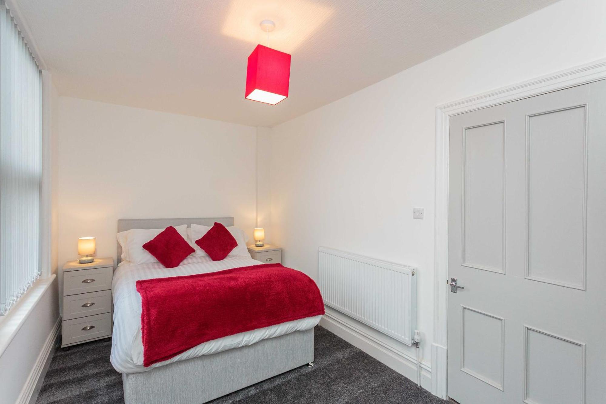Cherry Property - Berry Apartments Μπλάκπουλ Δωμάτιο φωτογραφία
